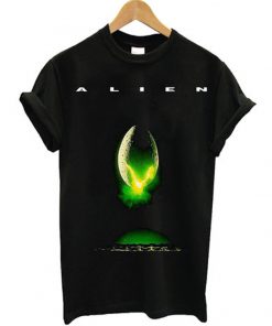 alien in space nobody can hear you t-shirt