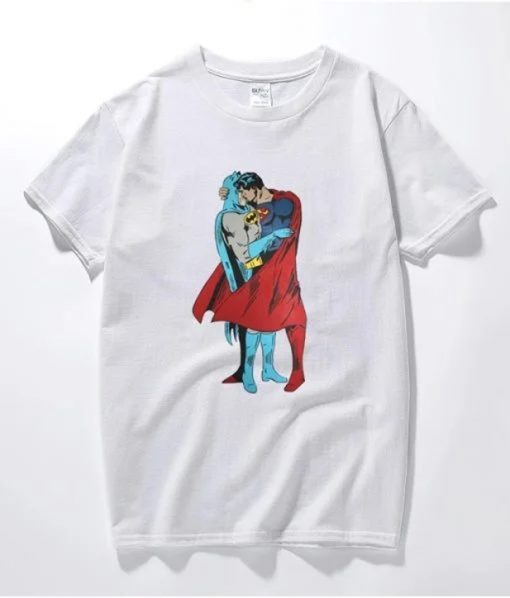 Batman VS Superman Kissing T-Shirt